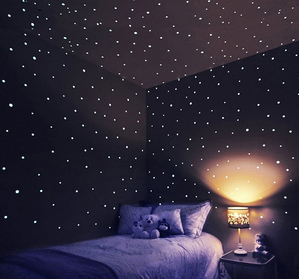 Glow in the dark star stickers Easy peel